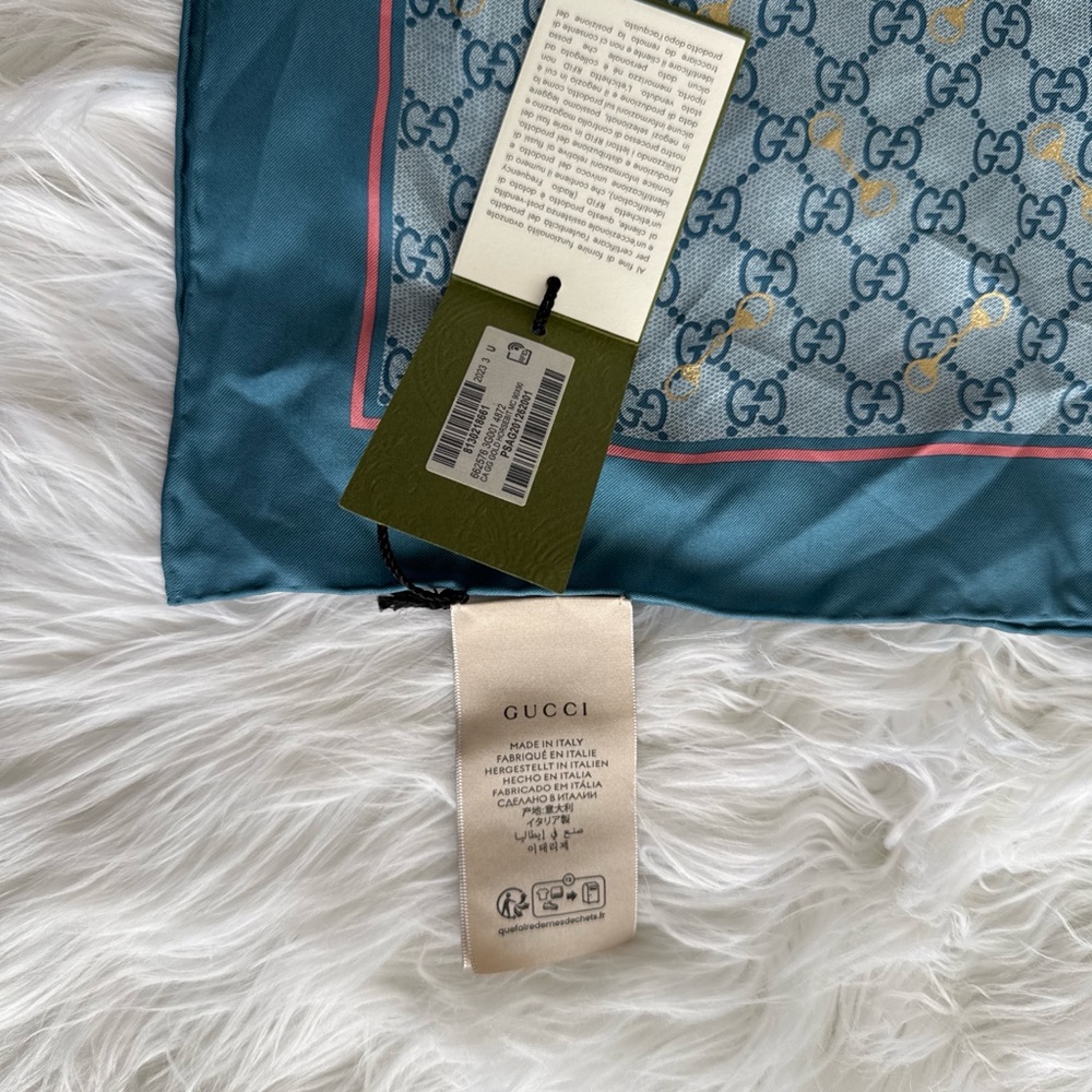 Gucci Teal Silk Scarf with Pink Trim and Gold Motif - Picture 3 of 5